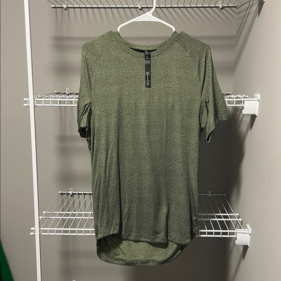 NWOT * Lululemon Athletica Heathered Green Tee Size Medium - Picture 1 of 4